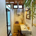 La Casita Azul * Caleta de Interián