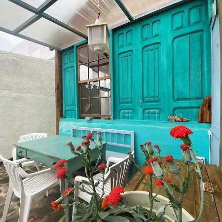 La Casita Azul
